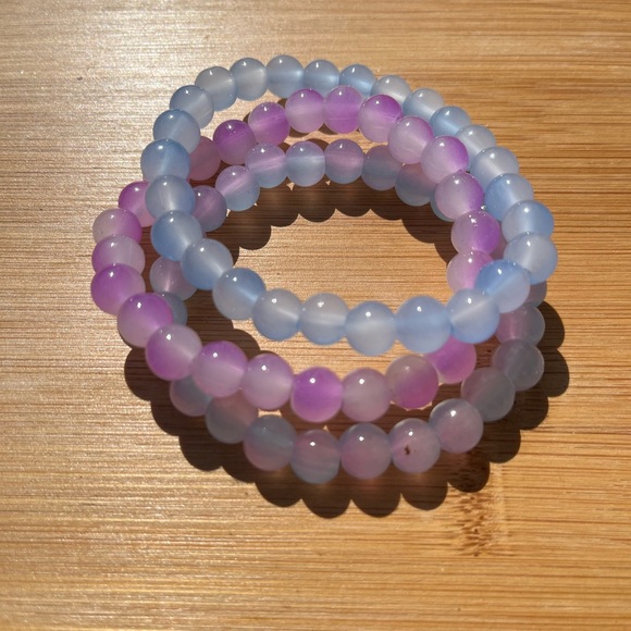 Hand Crafted Lavender and Light Blue Beaded Stretch Bracelet Set - Picture 3 of 9